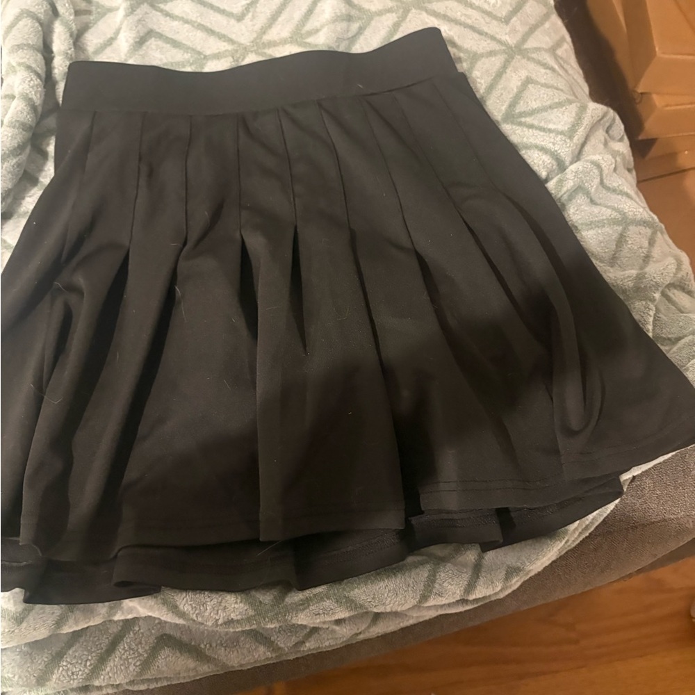 Elegant Black Pleated Skirt